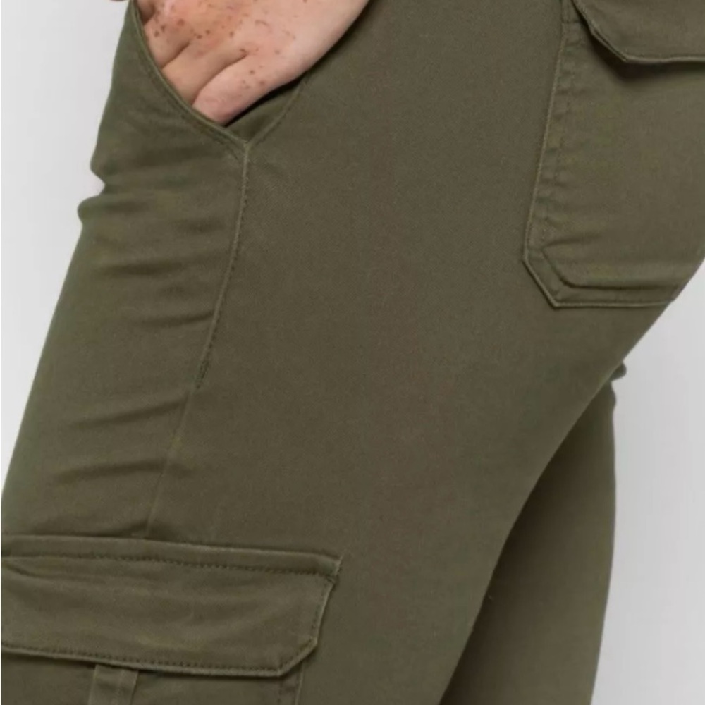 STS Blue High rise ankle cargo pants-Olive Green